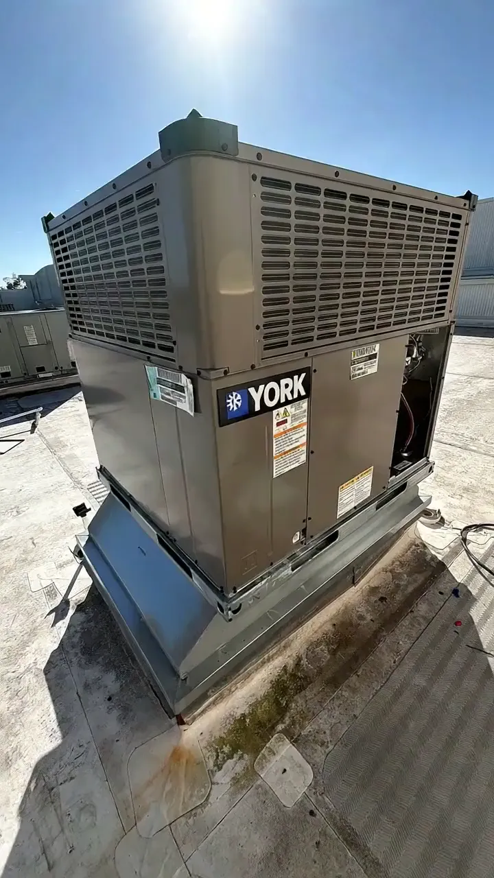 AC units installed by Divino Air